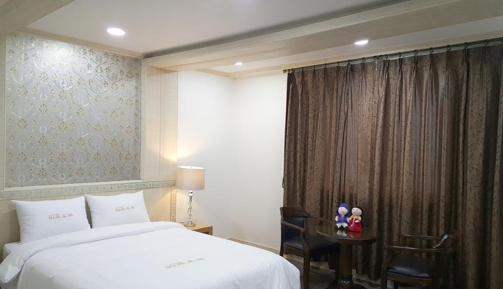 Hotel Parkwood Incheon Airport Oda fotoğraf